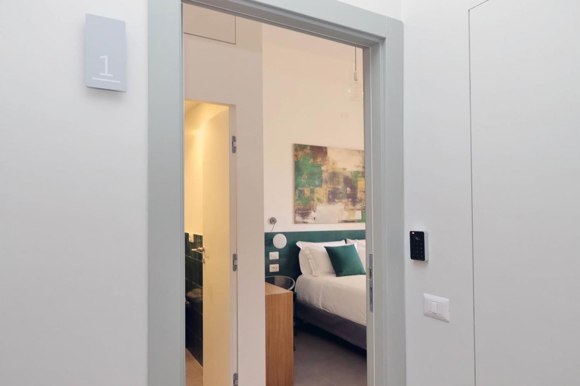 Ych-Montebello - Rooms Rome Exterior photo